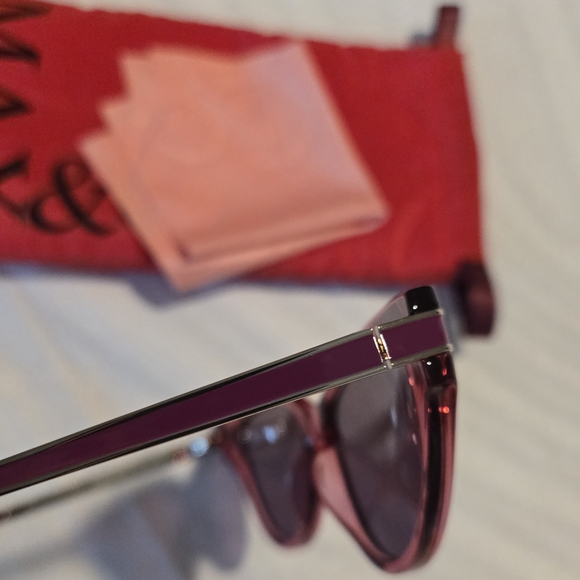 MAX&CO MO0101 66Y CAT EYE SHINY DARK RED/SHINY VIOLET SUNGLASSES. SIZE-54:16:140 - Picture 10 of 14